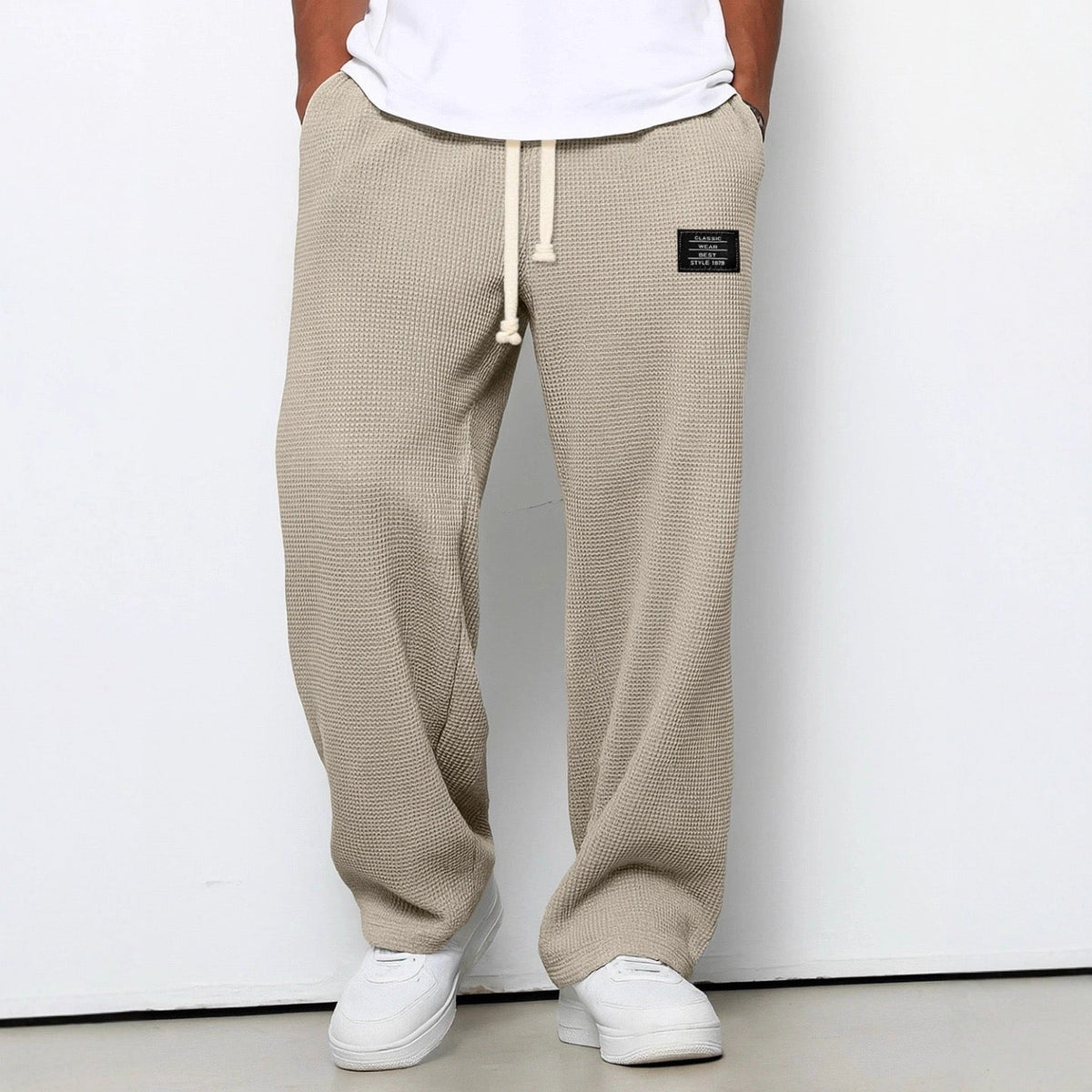 Men's woven trousers with elasticated drawcord waist