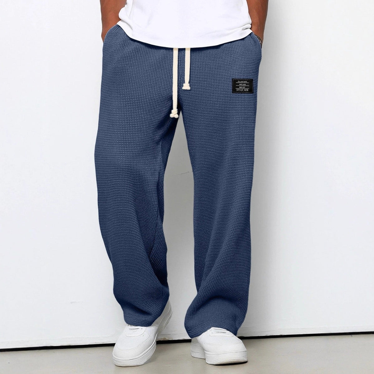 Men's woven trousers with elasticated drawcord waist