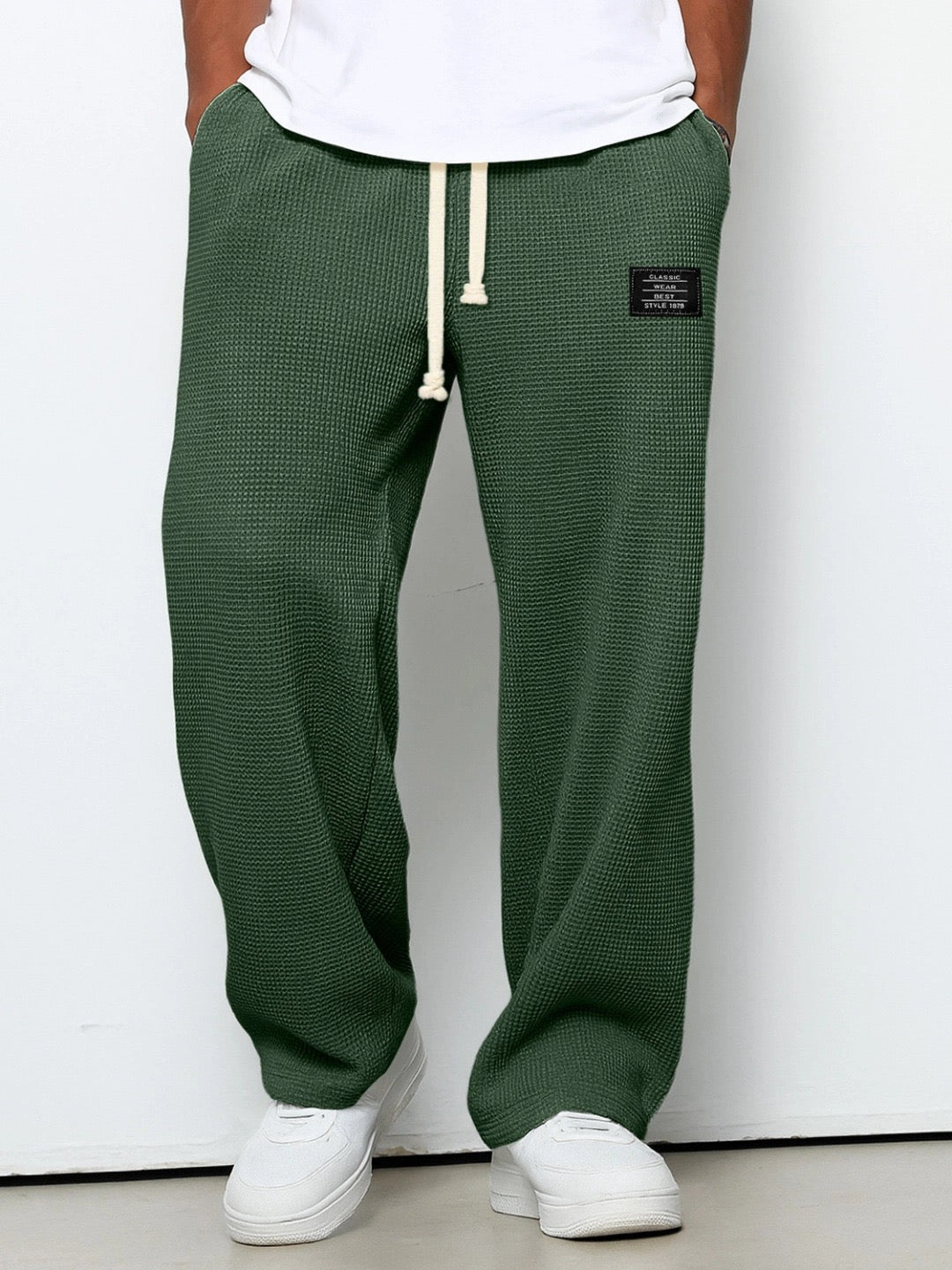 Men's woven trousers with elasticated drawcord waist