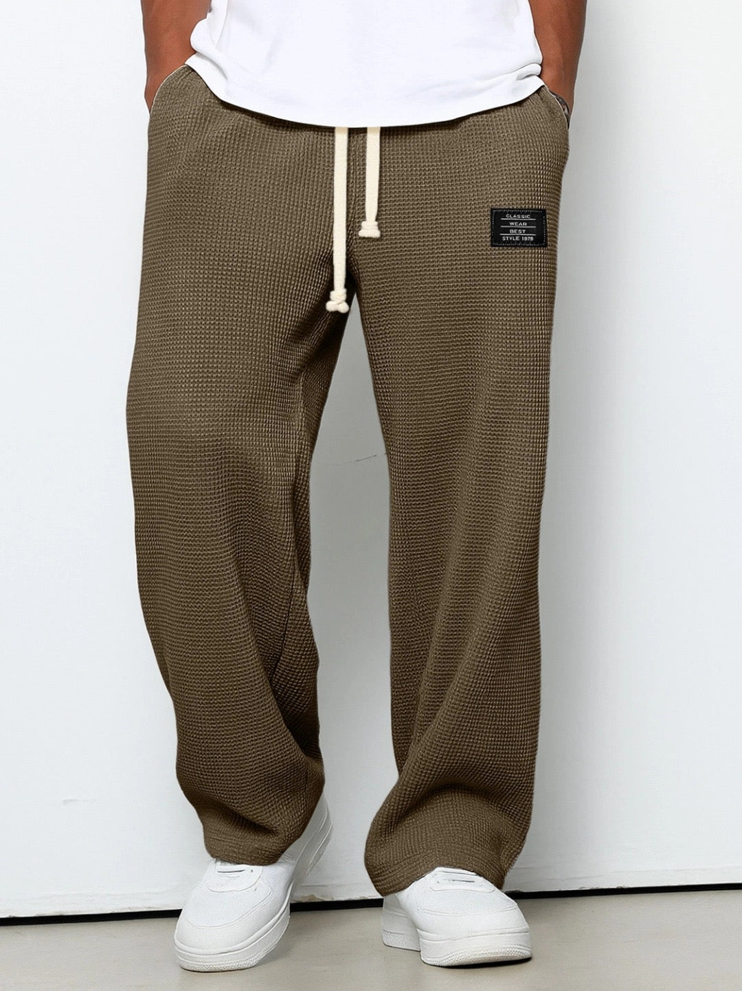 Men's woven trousers with elasticated drawcord waist