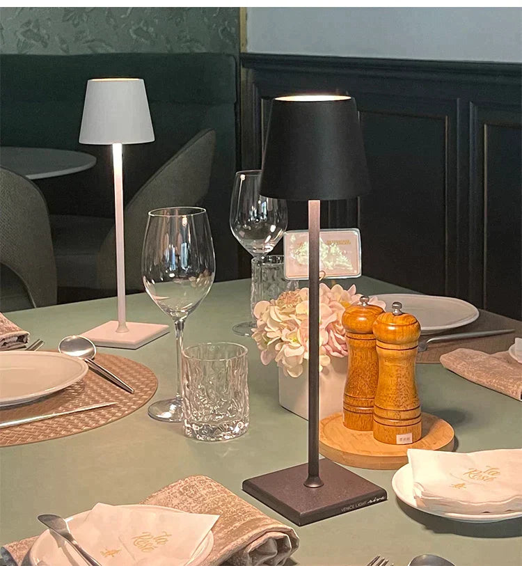 Lampe Sans Fil Élégante – Design Élancé & Solution d'Éclairage Moderne pour la Maison