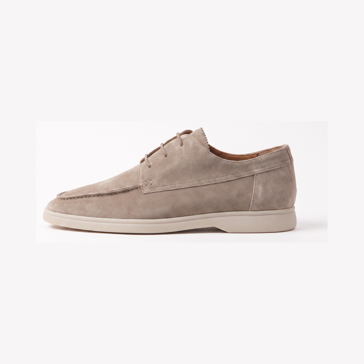 Men's suede derby shoes with lace-up front and light cup sole